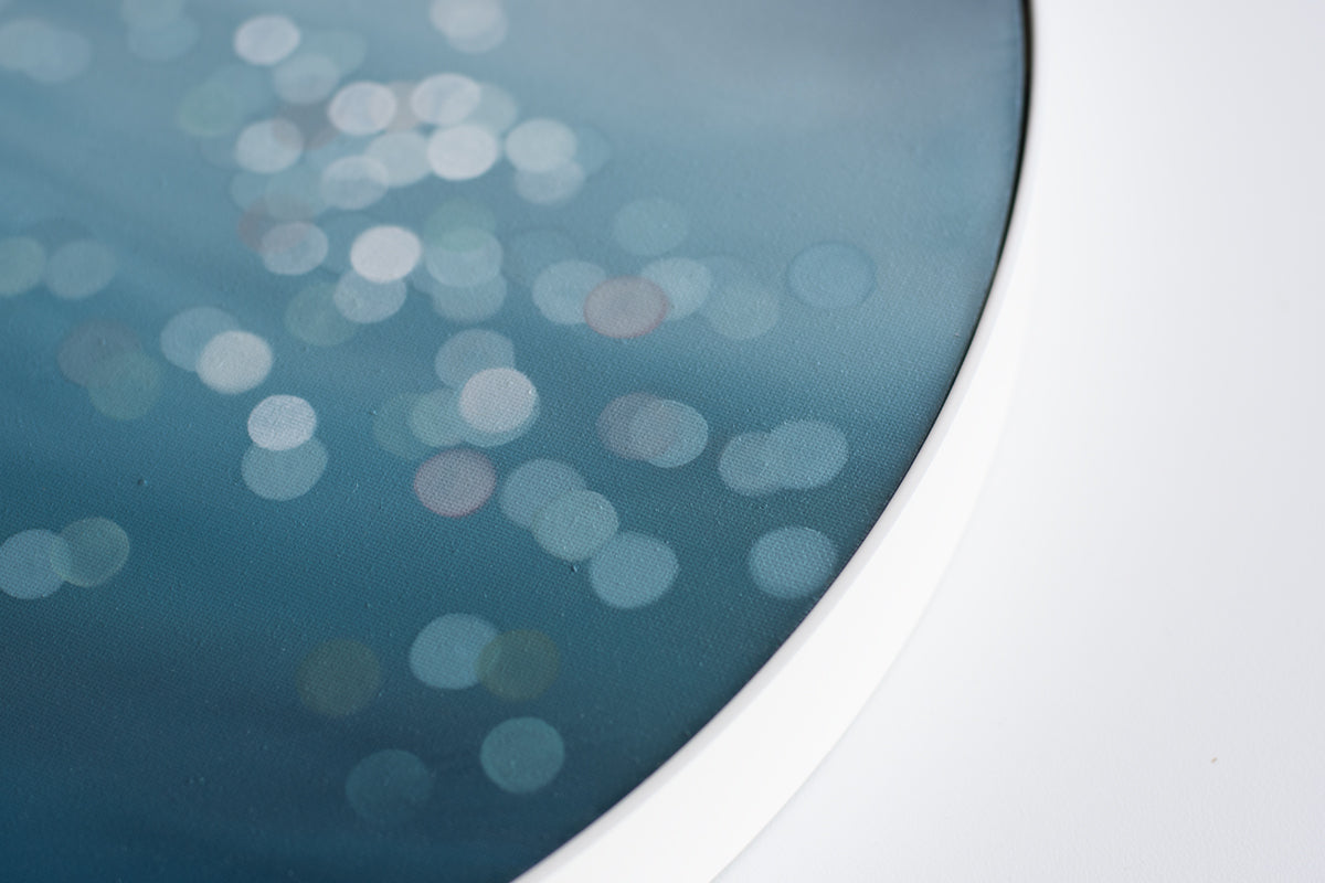 Foveaux Strait - Water Bokeh on round canvas