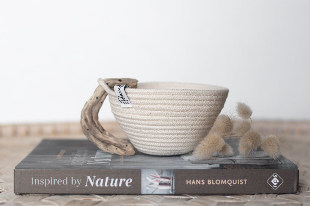 Tea-cup basket with driftwood handle