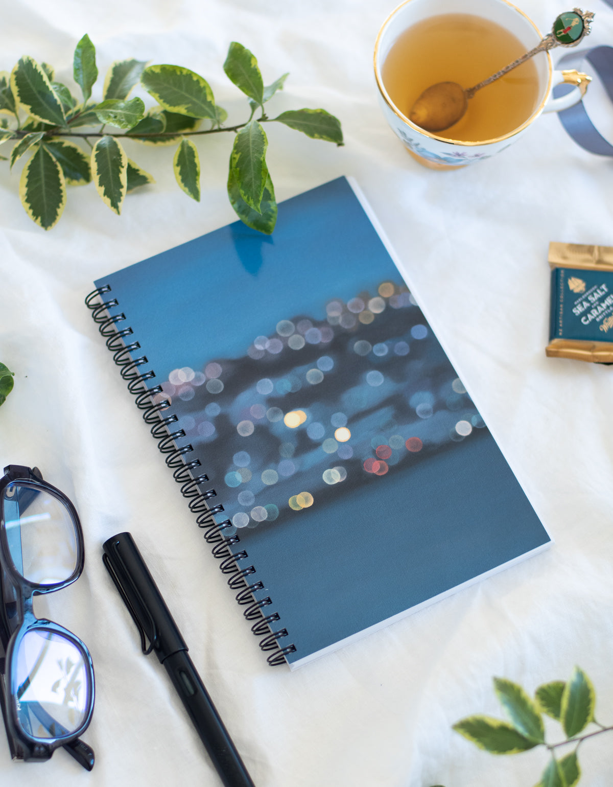 City lights notebook: A5, unlined pages