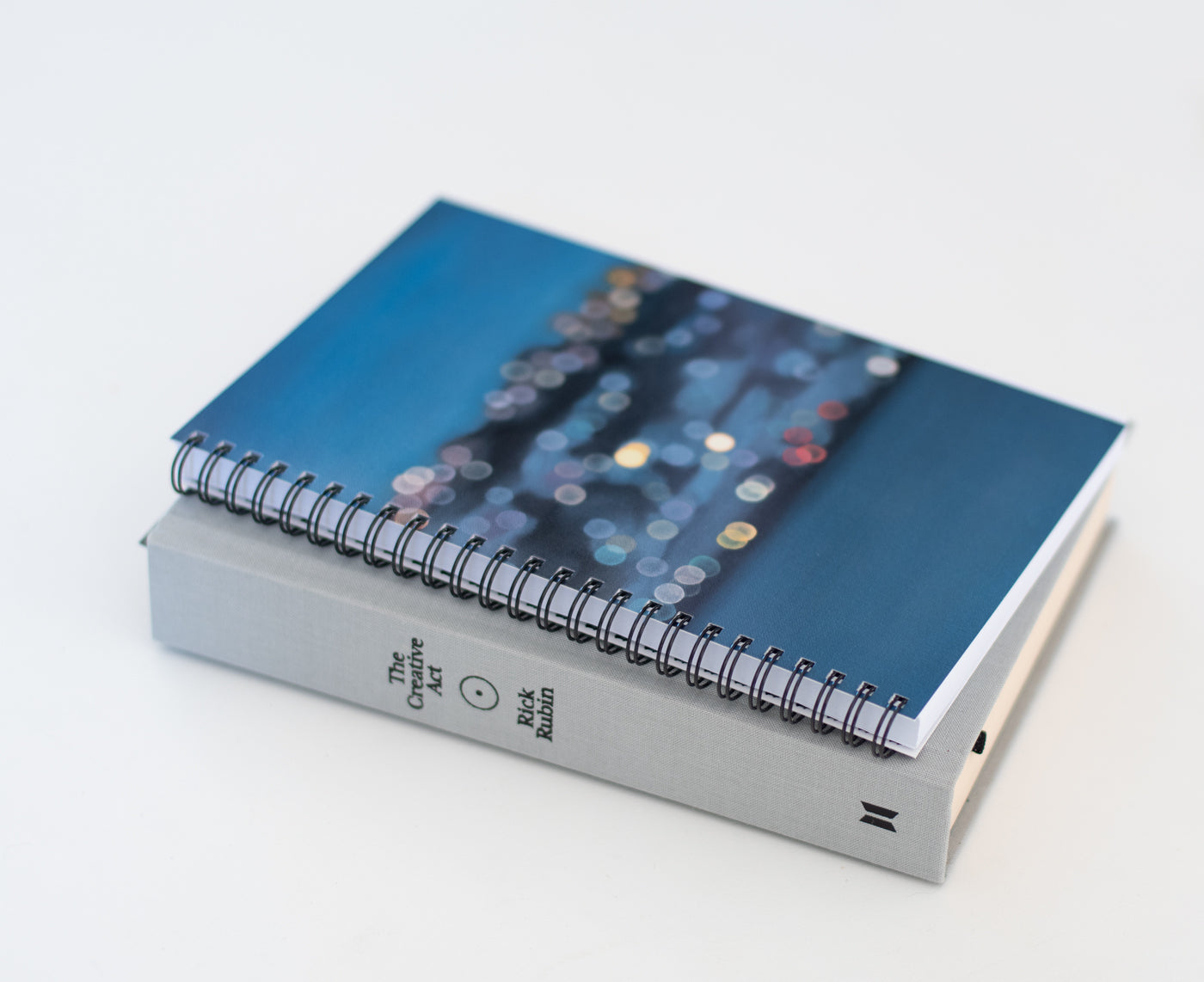 City lights notebook: A5, unlined pages