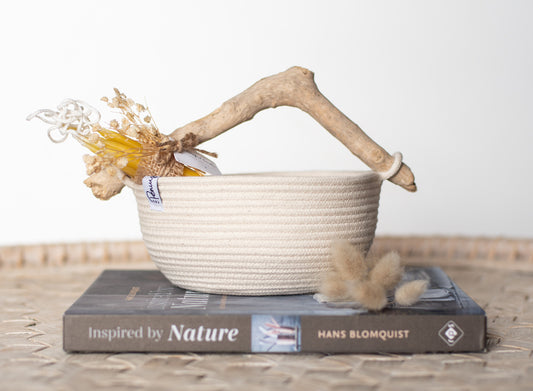 Cotton rope basket with driftwood handle