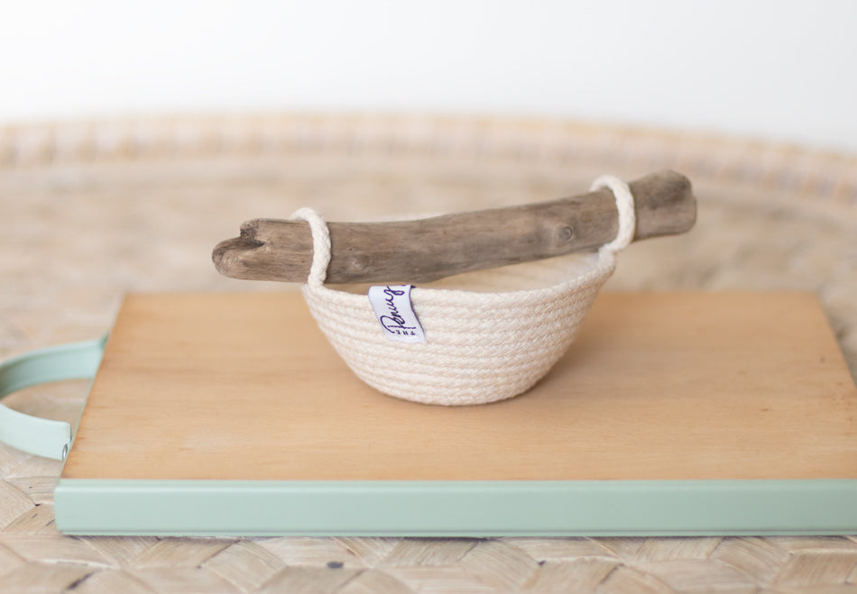 Mini Rope Basket Mini rope basket with driftwood handle – thepennydrops