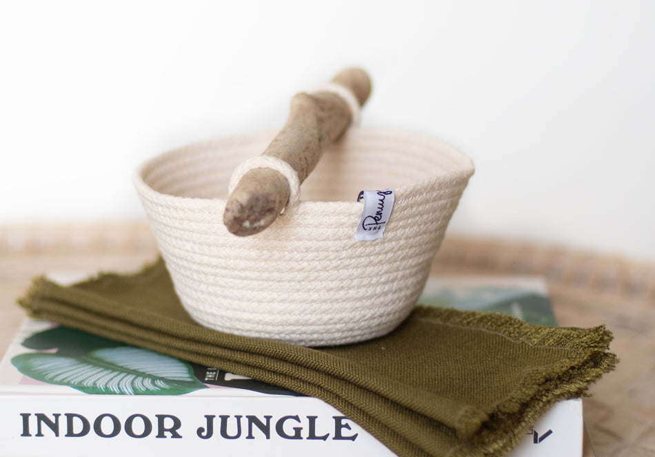 Caddy-style basket with driftwood handle