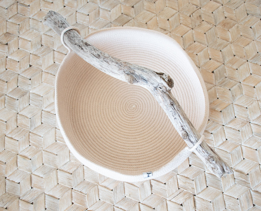 Large coiled rope tray with driftwood handle