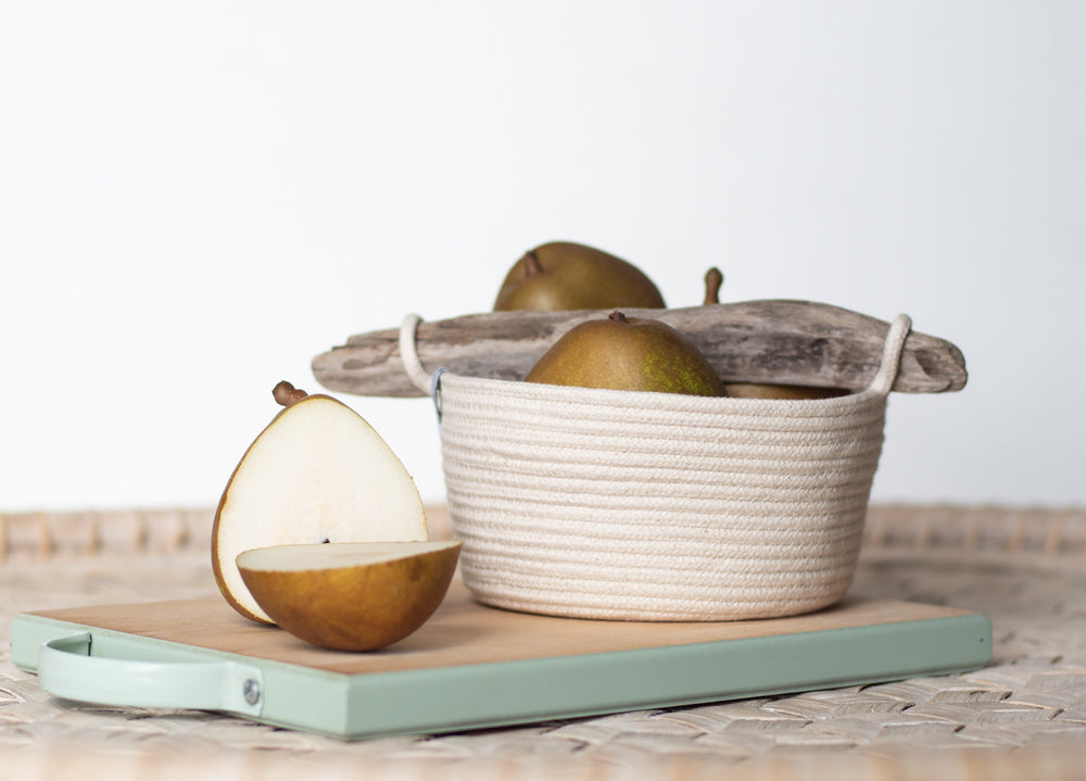 Caddy-style basket with driftwood handle